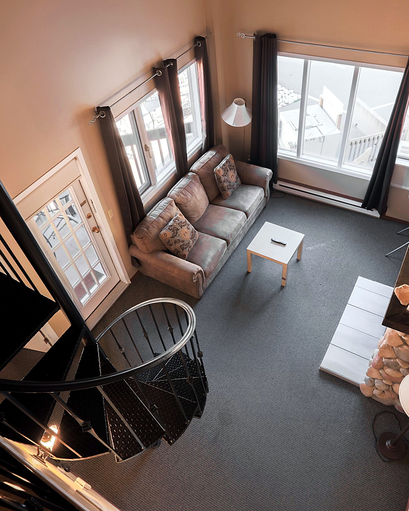 Queen suite interior at Radium Chalet