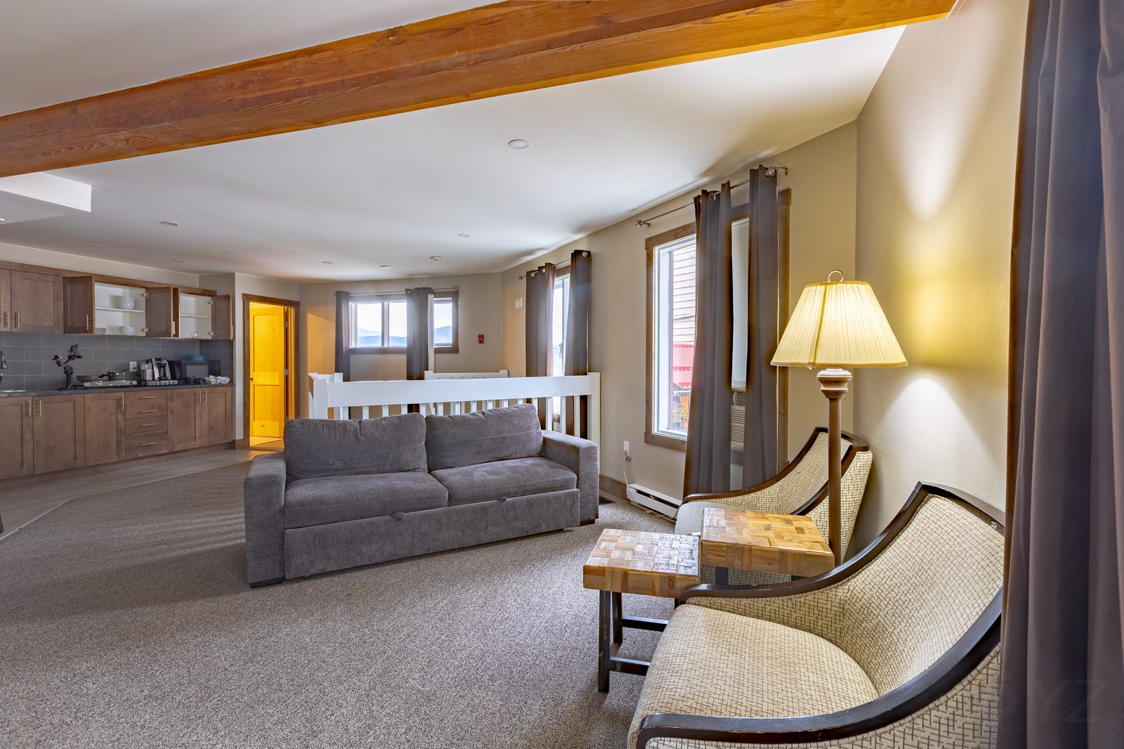 Corner Third Floor Suite sitting area